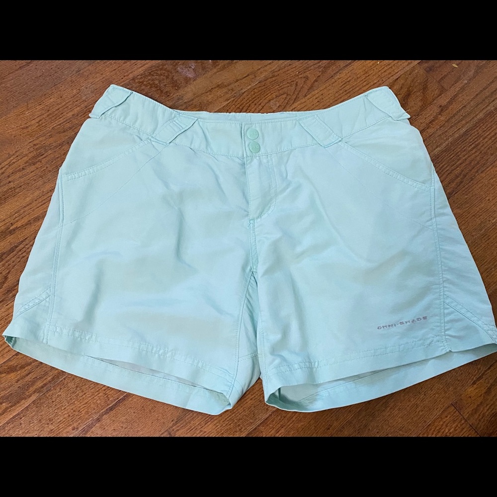 womens columbia PFG omni-shade shorts! 🤩
